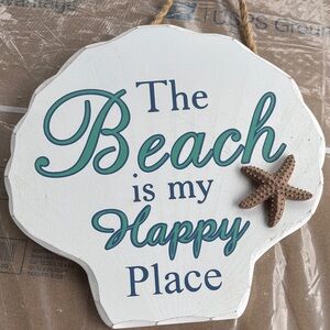 THE BEACH IS MY HAPPY PLACE
